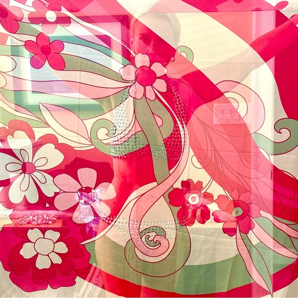 Beach/ pool coverup by Frangi - Picture 3 of 8